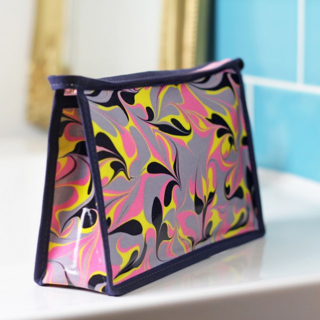 amalfi-coated-wash-bag-large-is