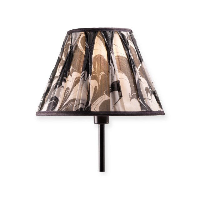 bw-pinch-lamp-shade-cu-on