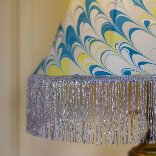 carnaby-bowed-lamp-shade-cu8