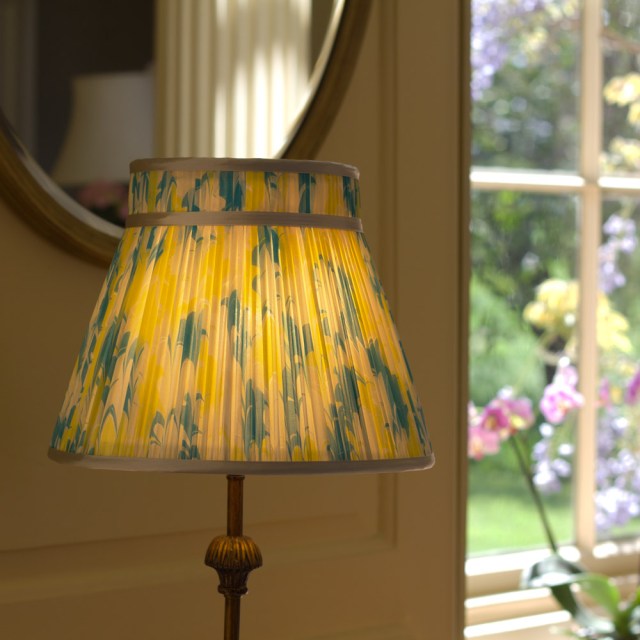 carnaby-knife-pleat-lamp-shade-on-is