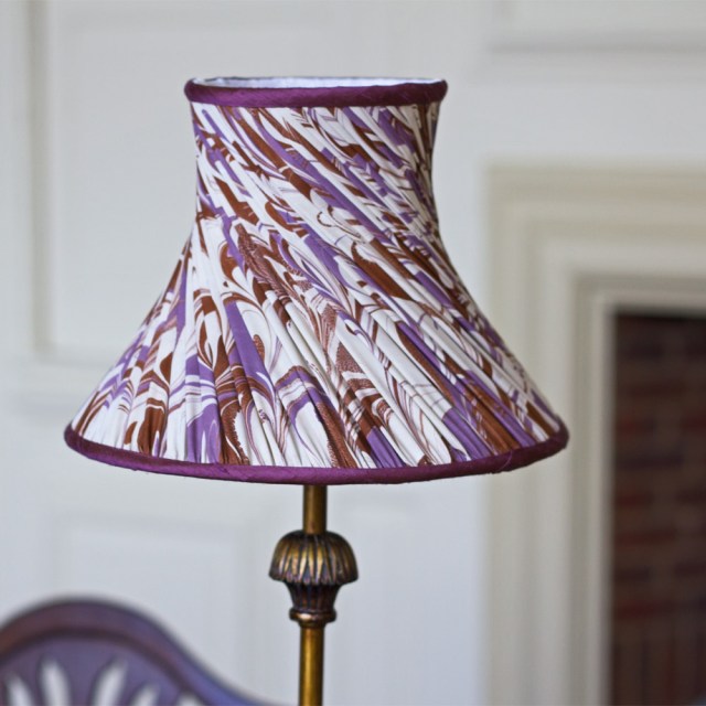 phoenix-twist-lamp-shade-is9